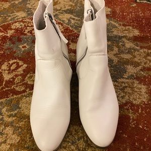 Universal thread booties